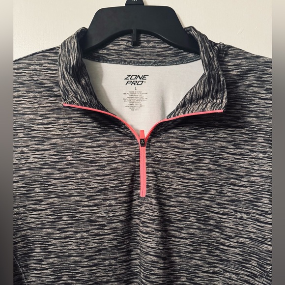 Women’s Zone Pro half zipper pullover in a size large. - Picture 3 of 3